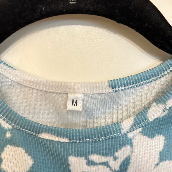 TYE DYE TANK - Picture 2 of 3